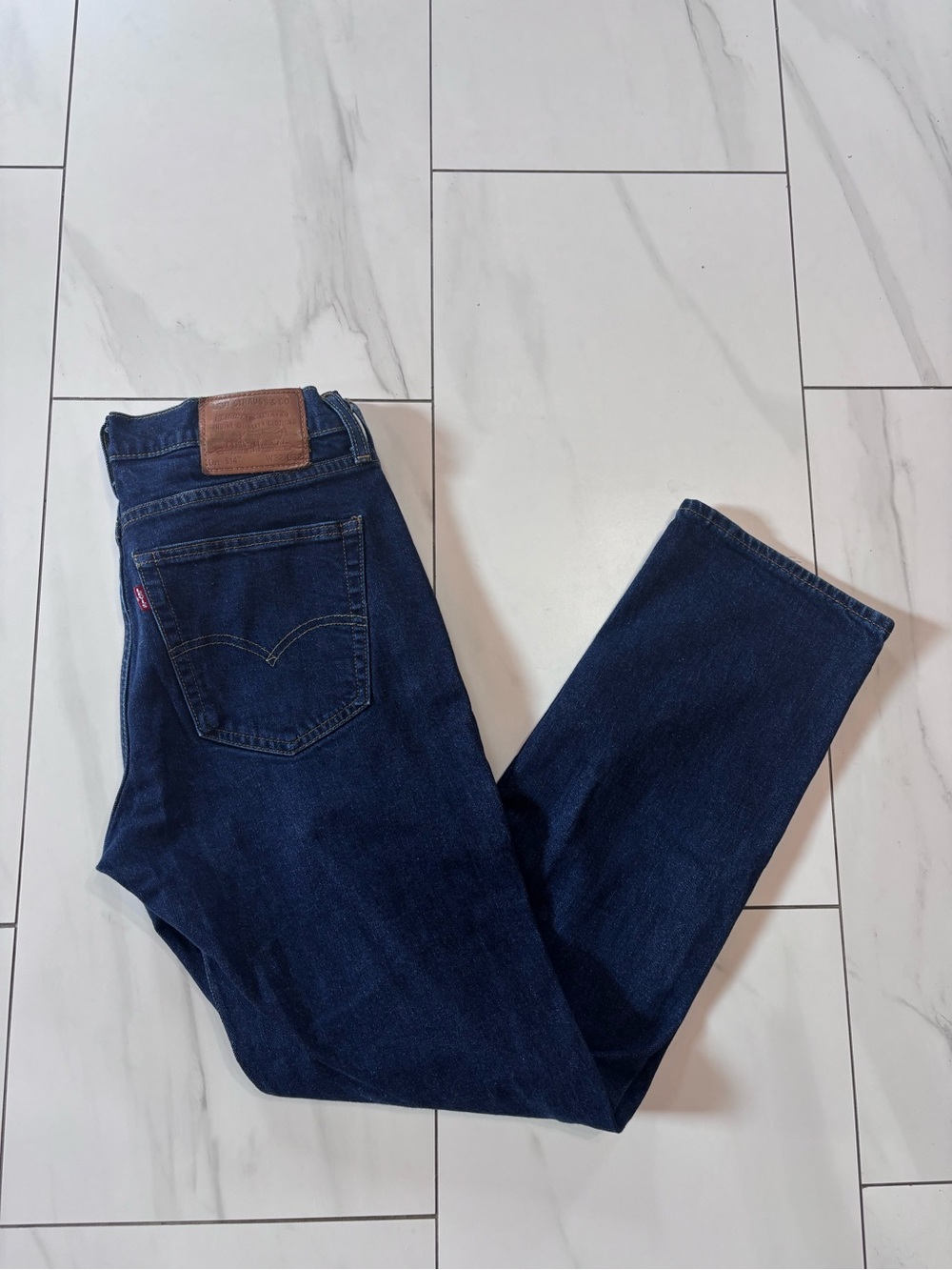 3/$30 Levi’s 514 Jeans dark wash 32x28